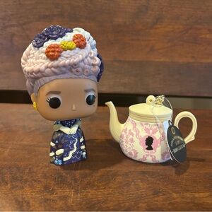 Bridgerton Pop Figure with Bath and Body Works Key Ring